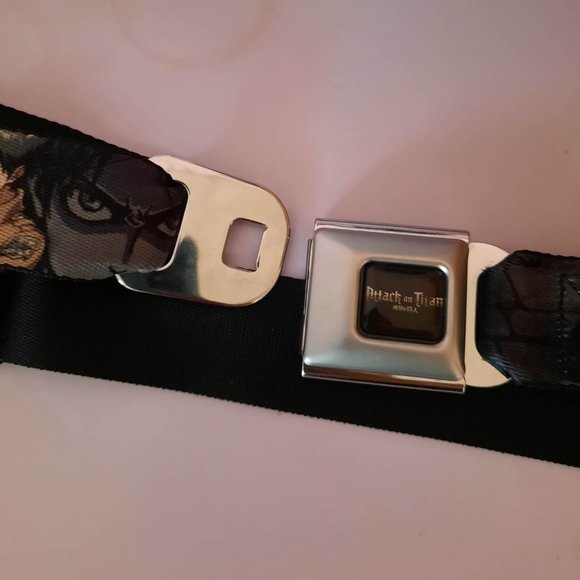 Attack on Titan "seat belt" - Picture 4 of 5